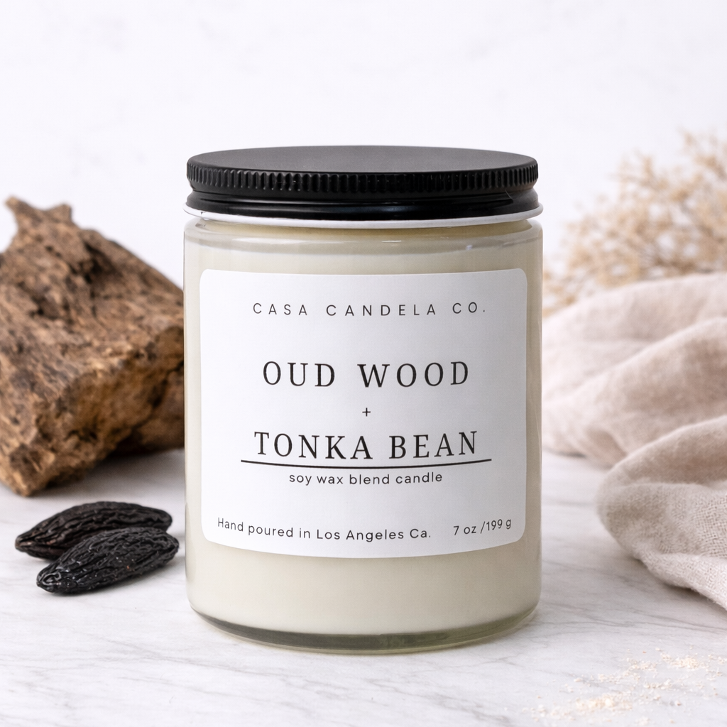Hand-poured oud wood tonka bean candle 7 oz with cotton wick